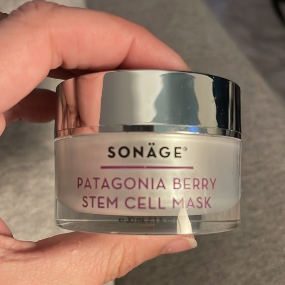 Sonage Patagonia Berry Stem Cell Mask - Picture 3 of 5